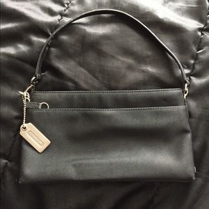 coach mercer demi baguette bag 7407